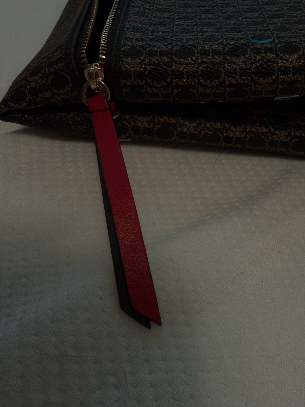 Carolina Herrera Intro medium clutch Monogram Crossbody Clutch in Brown - Picture 11 of 15